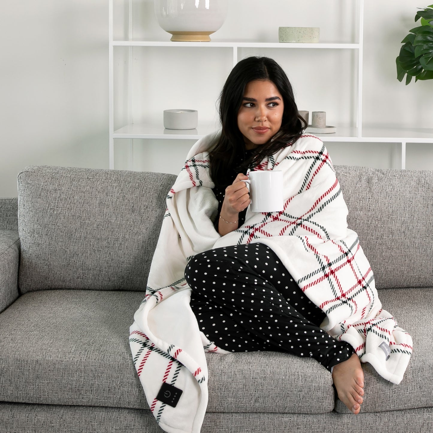 Brookstone Cozy Heated Plush Throw