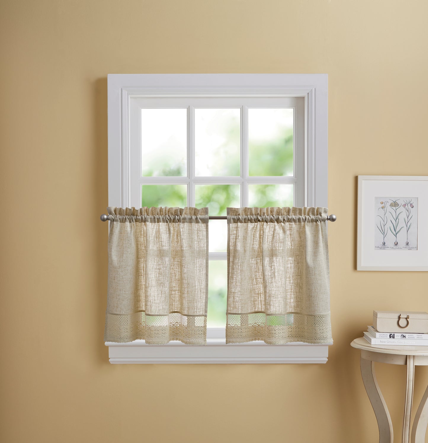 CHF Bridget Tail Small Window Curtain