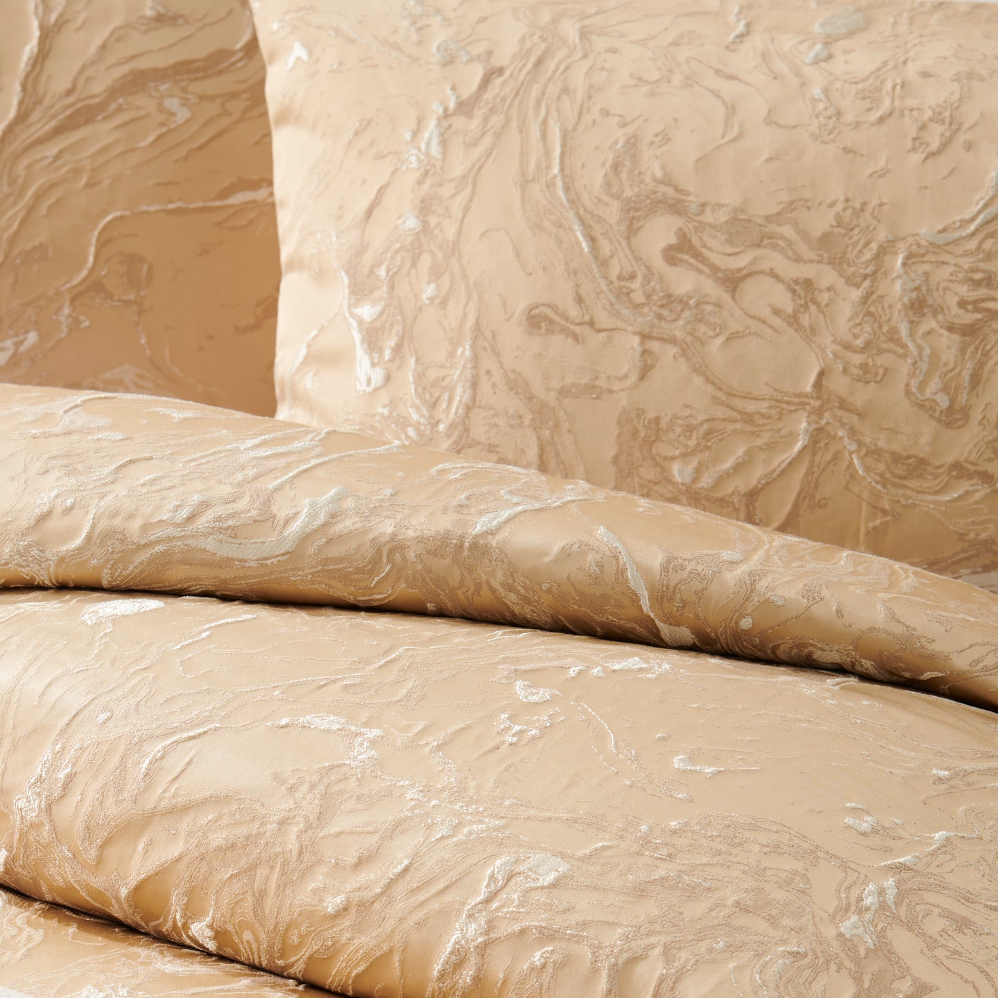 Donna Karan Home Liquid Marble Duvet Collection