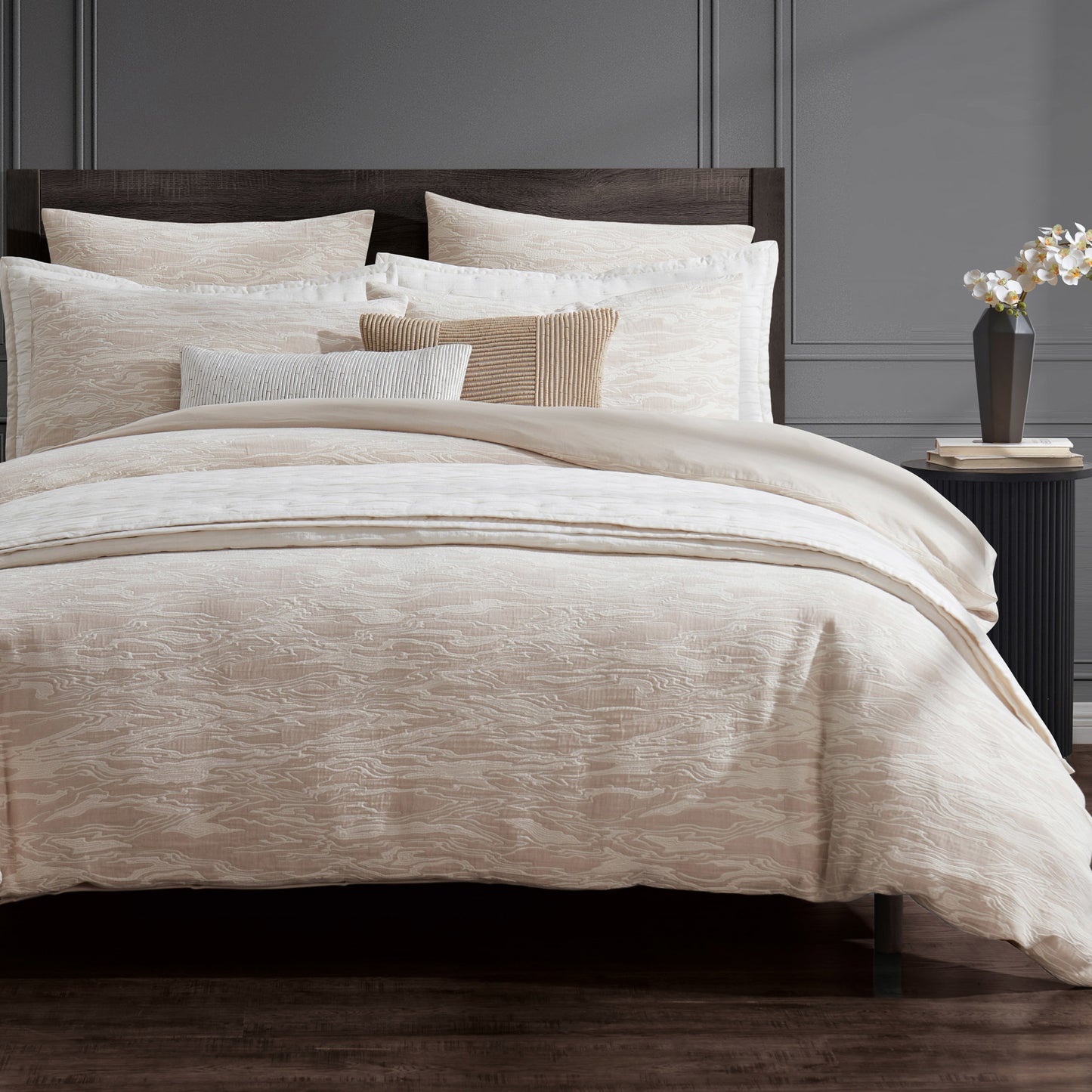 Donna Karan Tranquility Duvet Collection