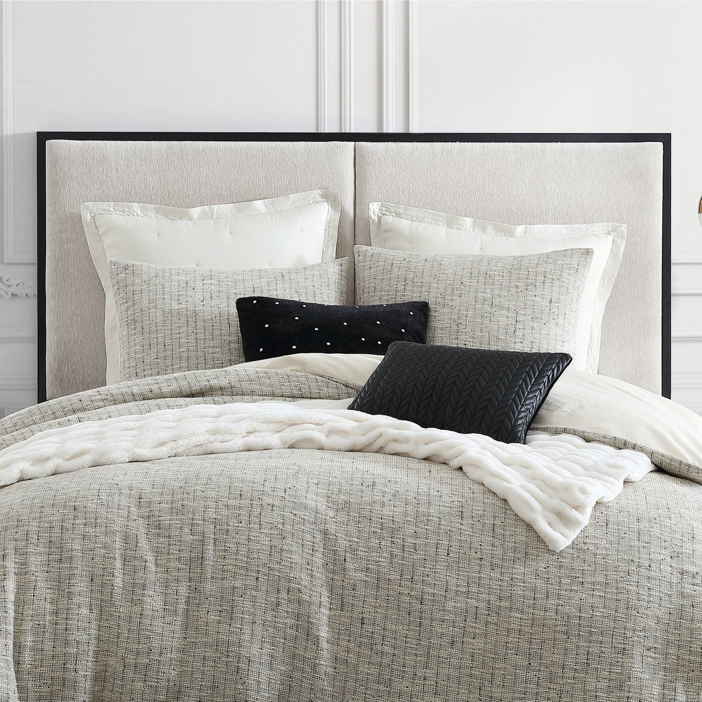 KARL LAGERFELD PARIS Metallic Tweed Comforter Set