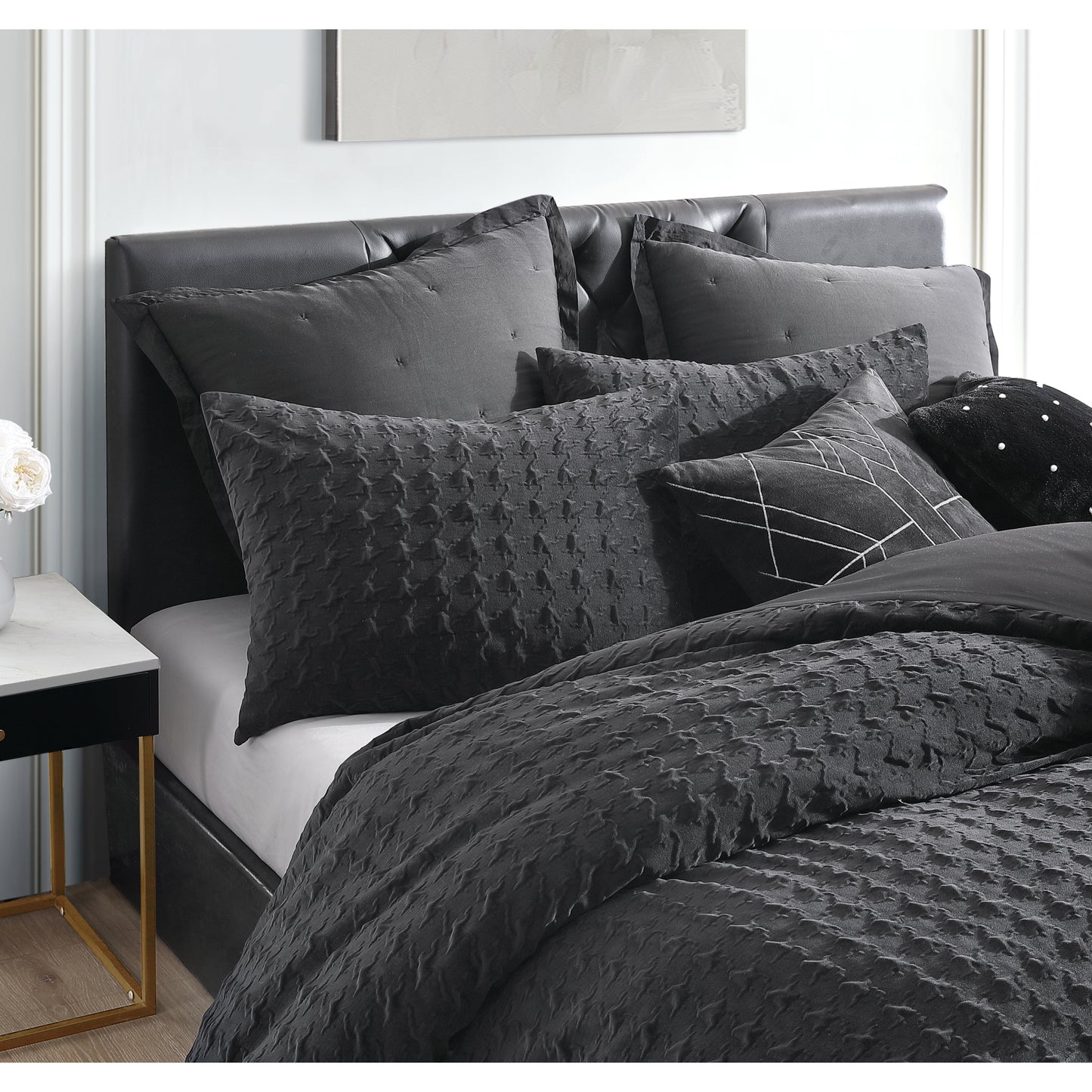 KARL LAGERFELD PARIS Velvet Houndstooth Comforter Set