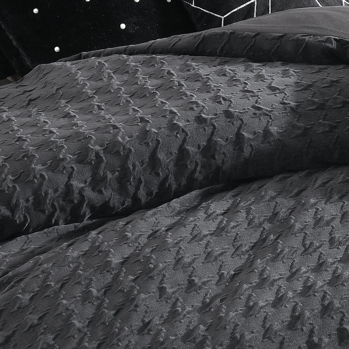 KARL LAGERFELD PARIS Velvet Houndstooth Duvet Set