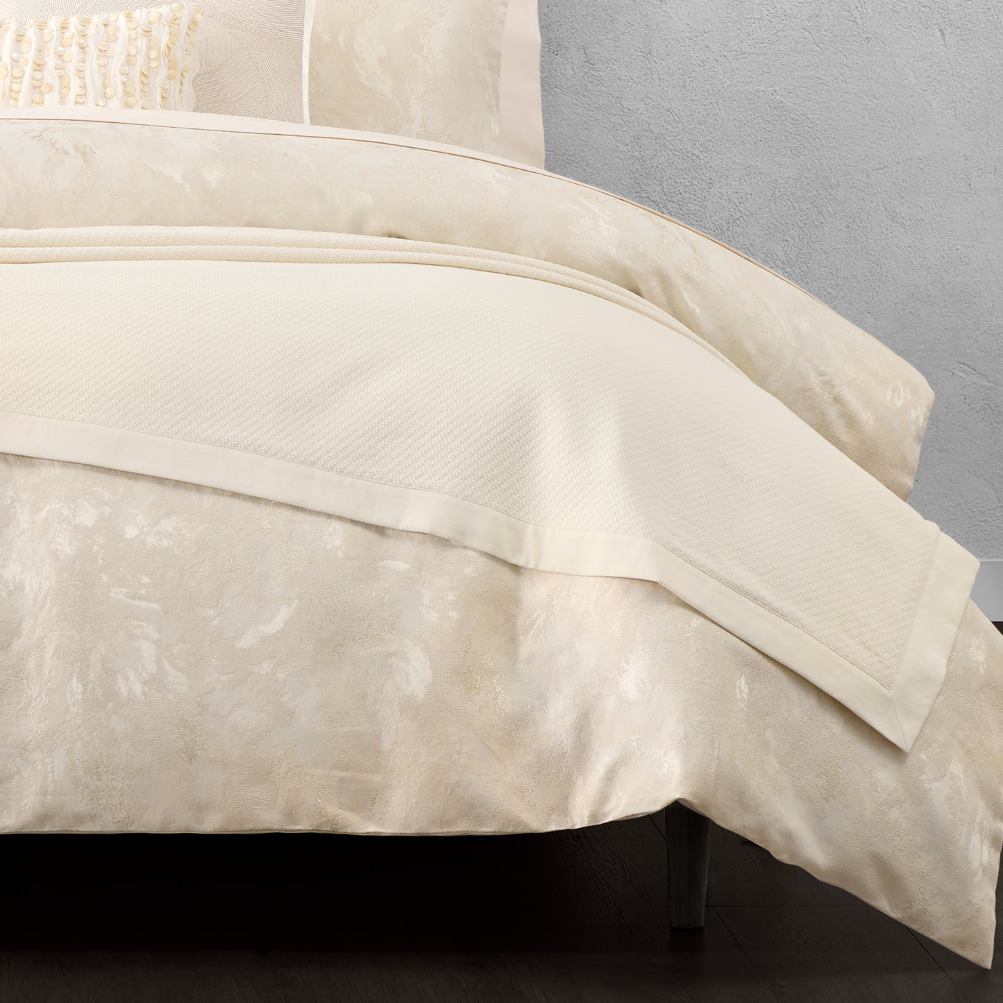 Donna Karan Luxe Egyptian Cotton Blanket Collection