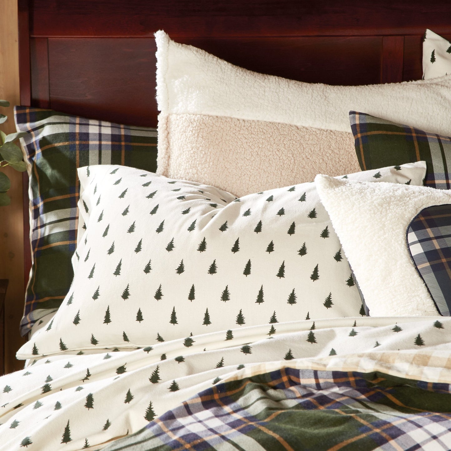G.H. Bass Spruce Trees Sheet Set