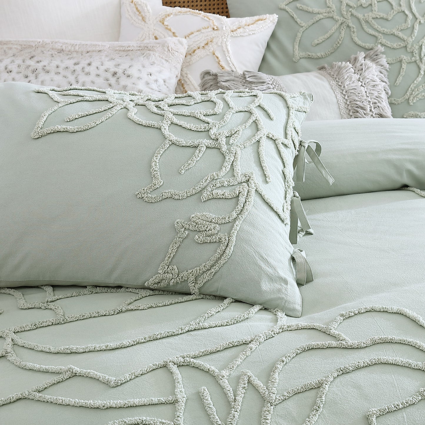 Peri Home Chenille Rose Comforter Set