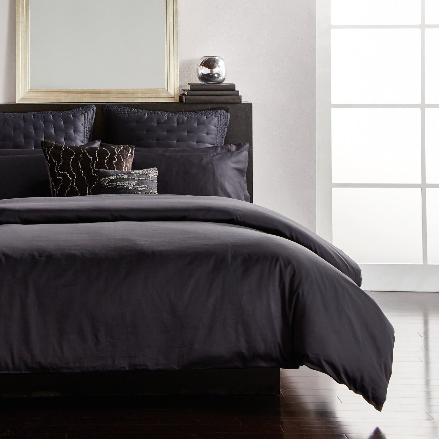 Donna Karan Silk Indulgence Duvet Set Black