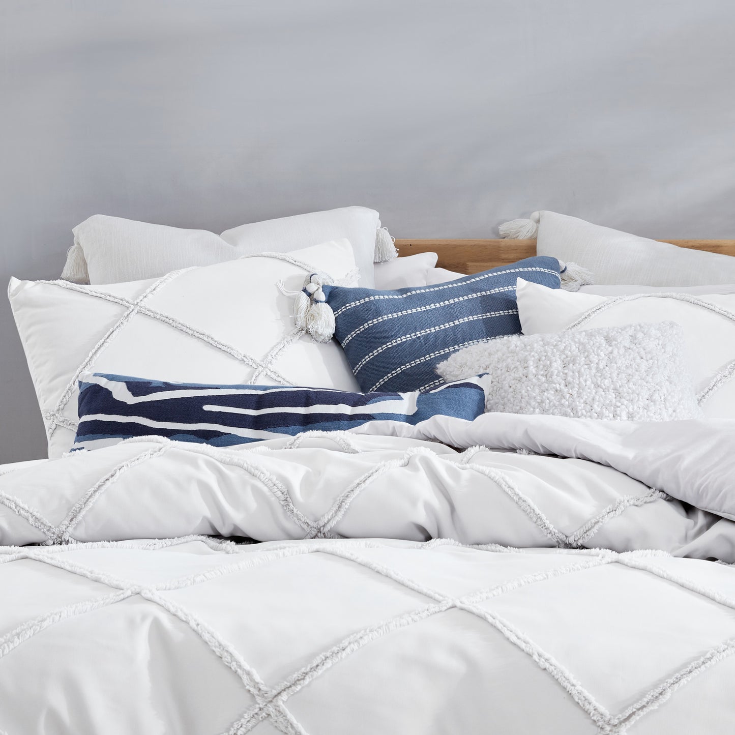 Loft Style Lattice Fringe Bed in a Bag