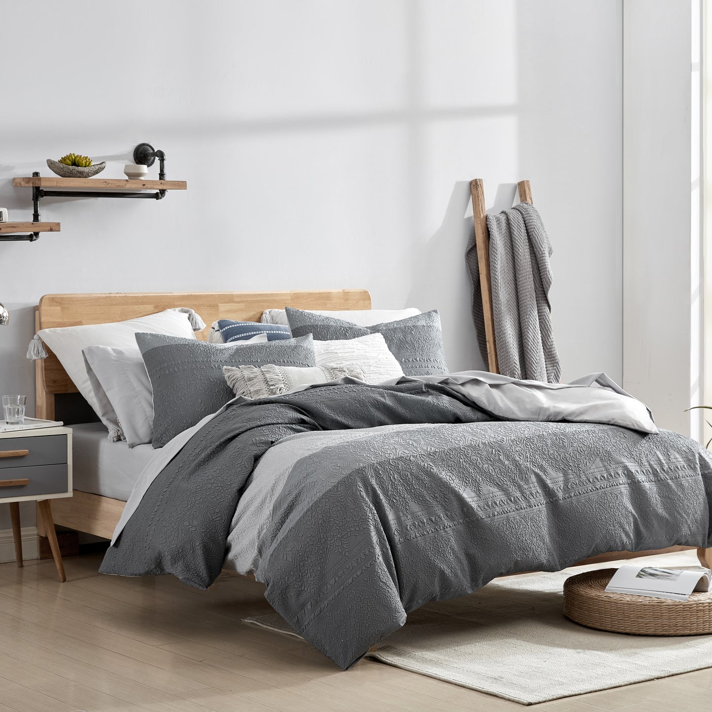 Loft Style Colorblock Medallion Bed in a Bag
