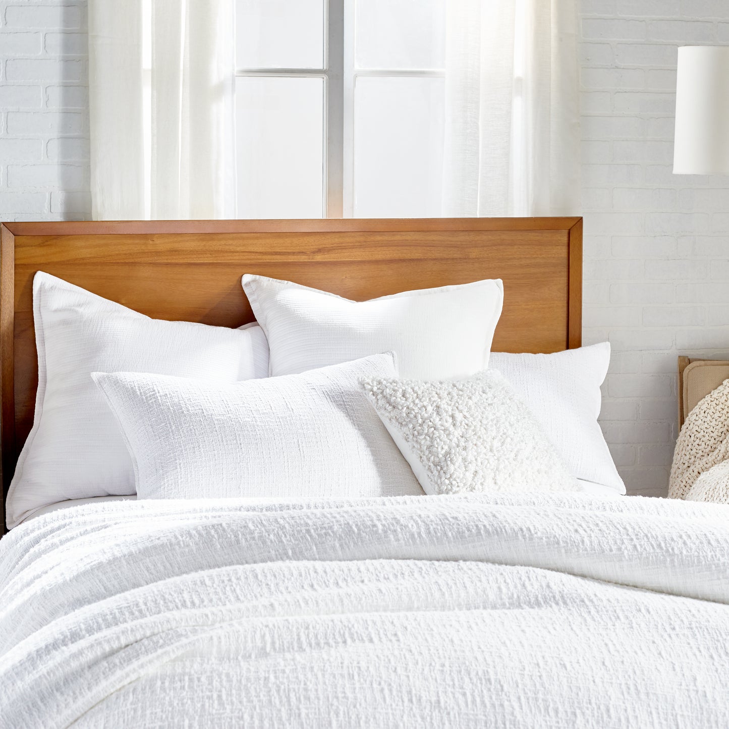 DKNY PURE Looped Decorative Pillow white