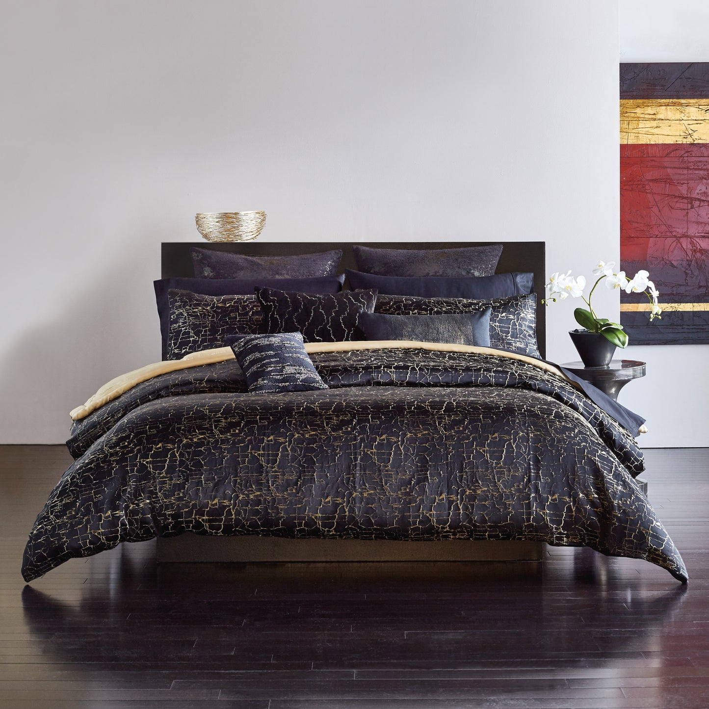 Donna Karan Black Onyx Bedding Collection