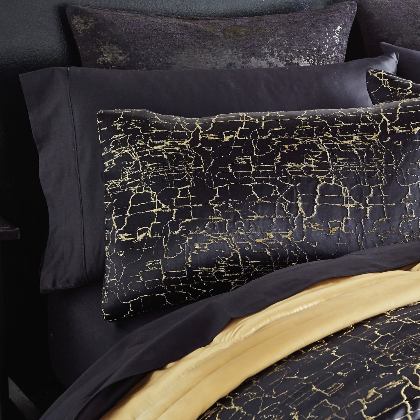 Donna Karan Black Onyx Bedding Collection