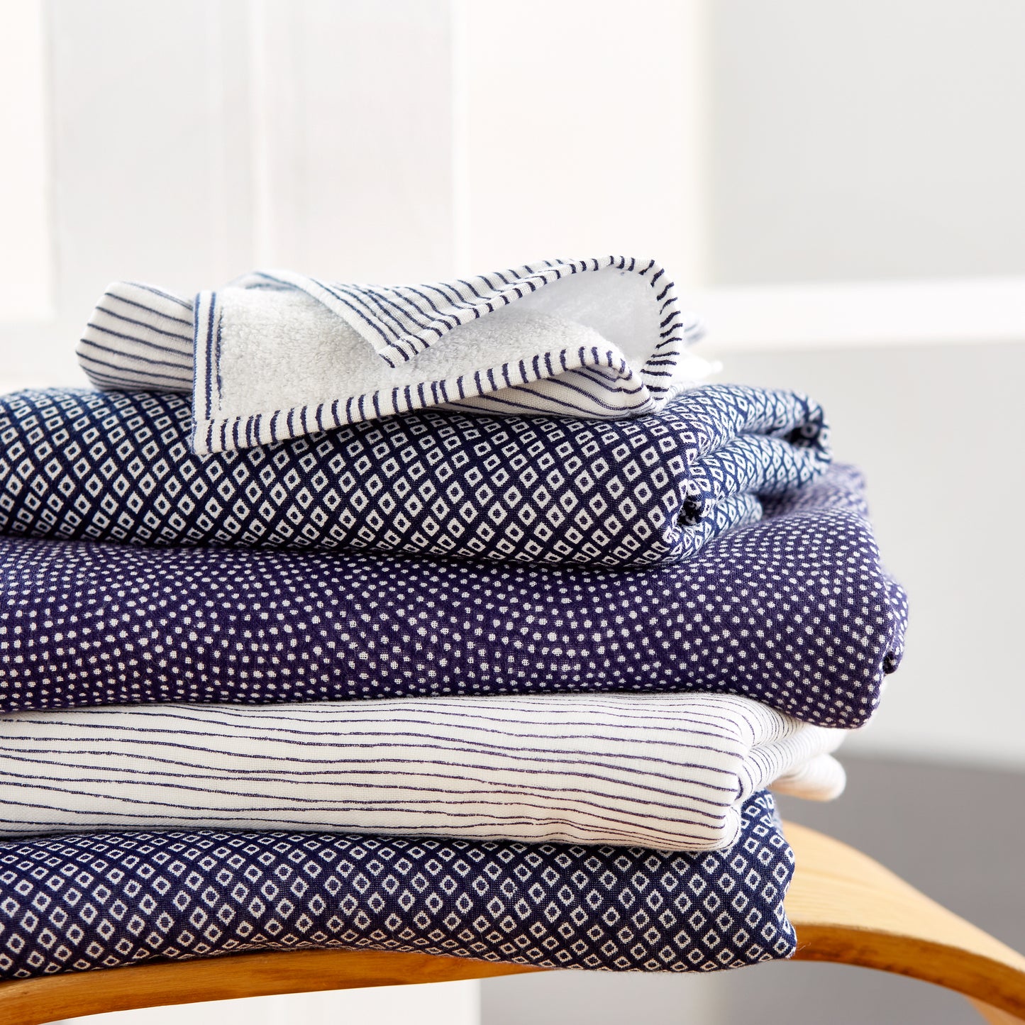 Uchino Zero Twist Hishi Towel