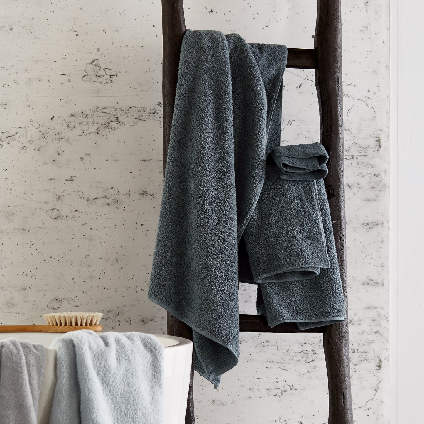Uchino Zero Twist Towel