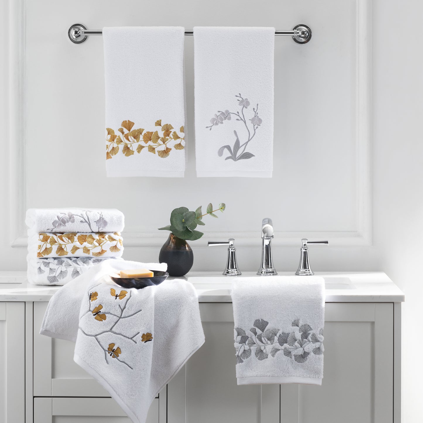 Michael Aram Gingko Embroidered Guest Towel 2pc Set