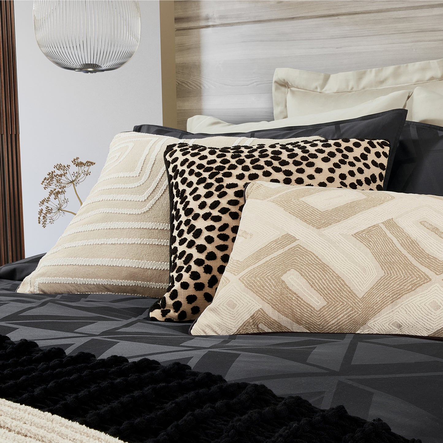 Nalu Kaia Decorative Pillow Linen