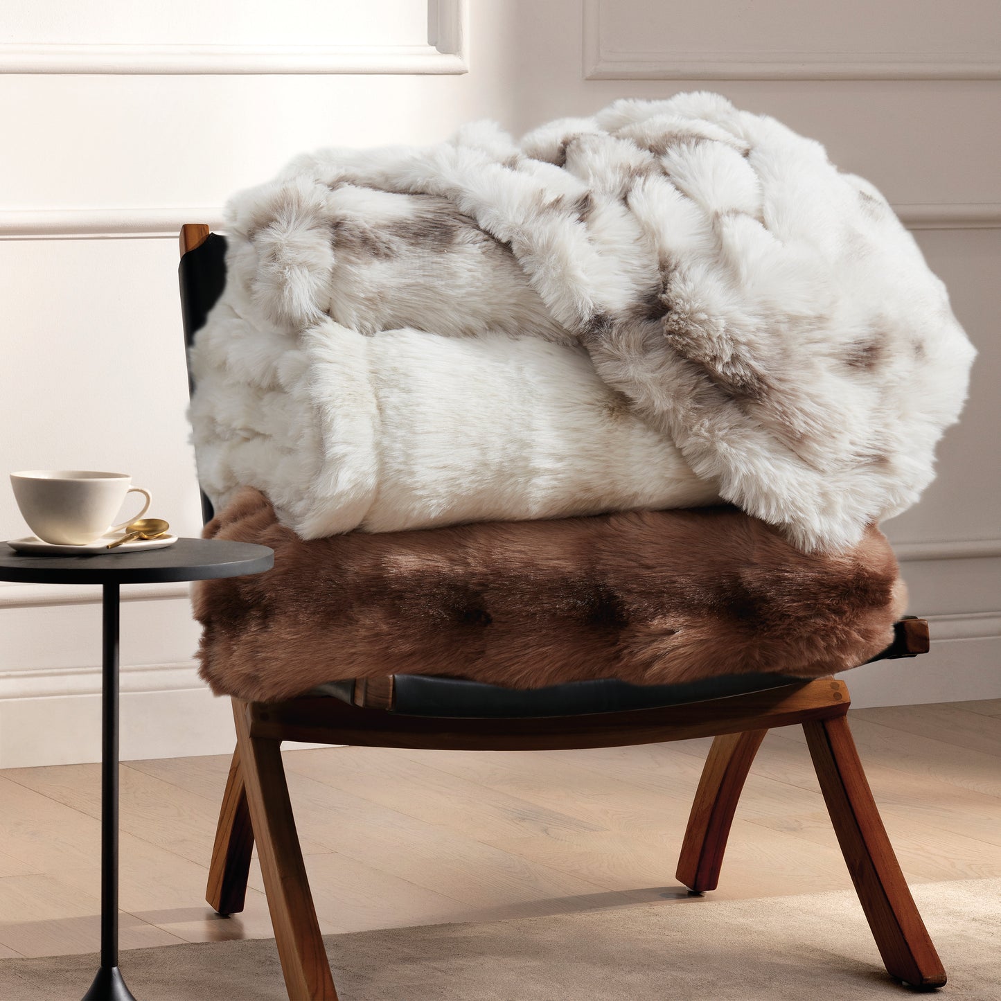 Brookstone Luxe Faux Fur Heated Throw