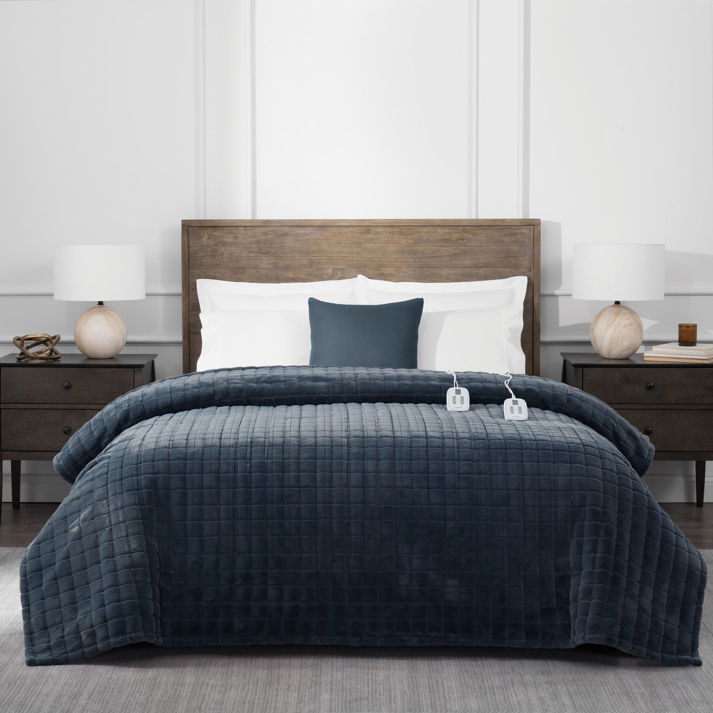 Brookstone Electric Heated Blanket Faux Fur Grid