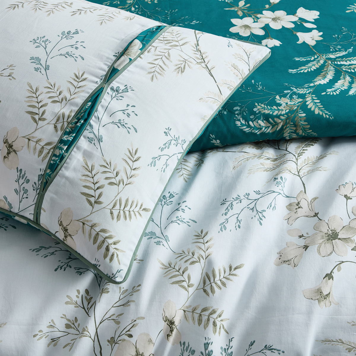 Ted Baker Interlude Peek-A-Boo Comforter Set