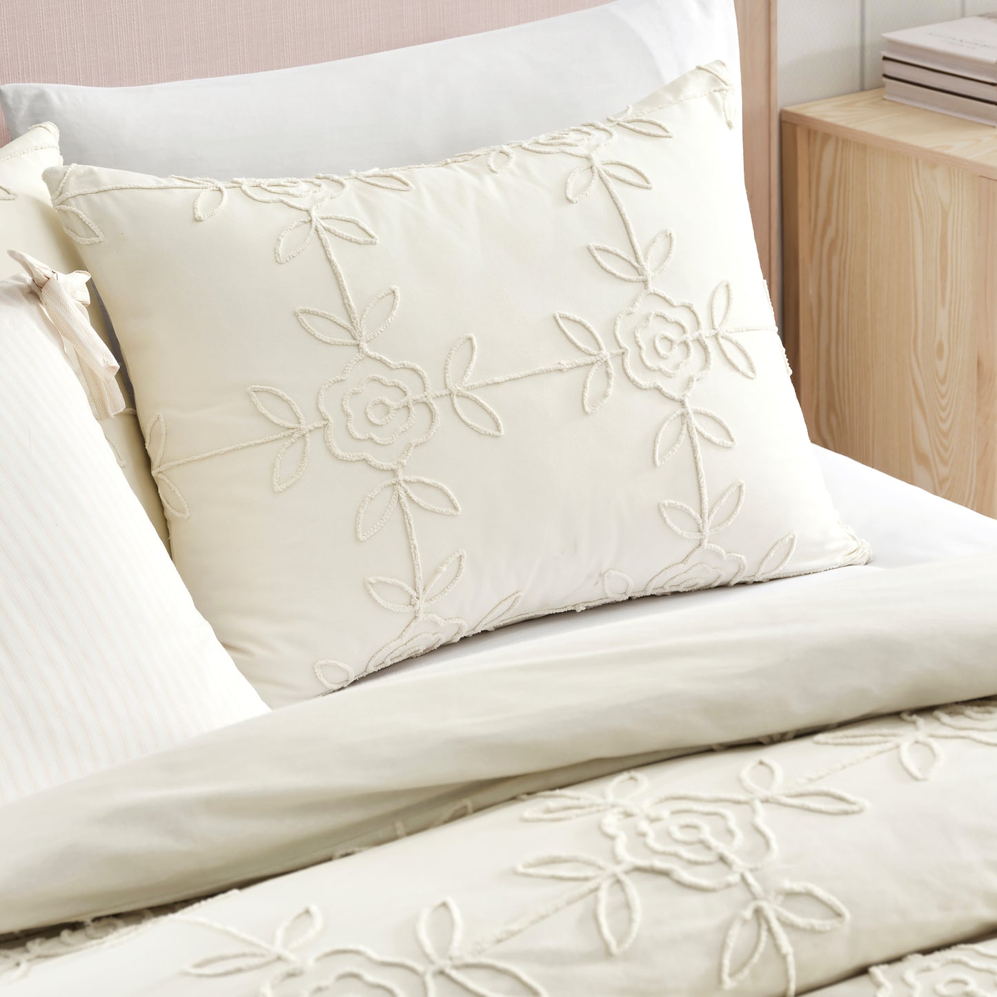 Peri Home Trellis Rose Comforter Set