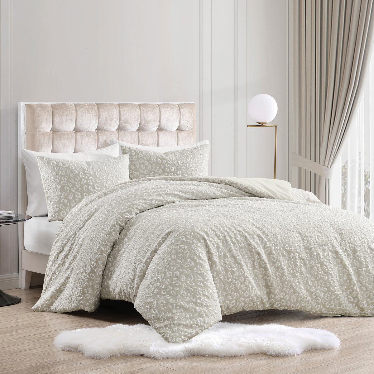 Karl Lagerfeld Paris Cheetah Colorsculpt 3-Piece Comforter Set