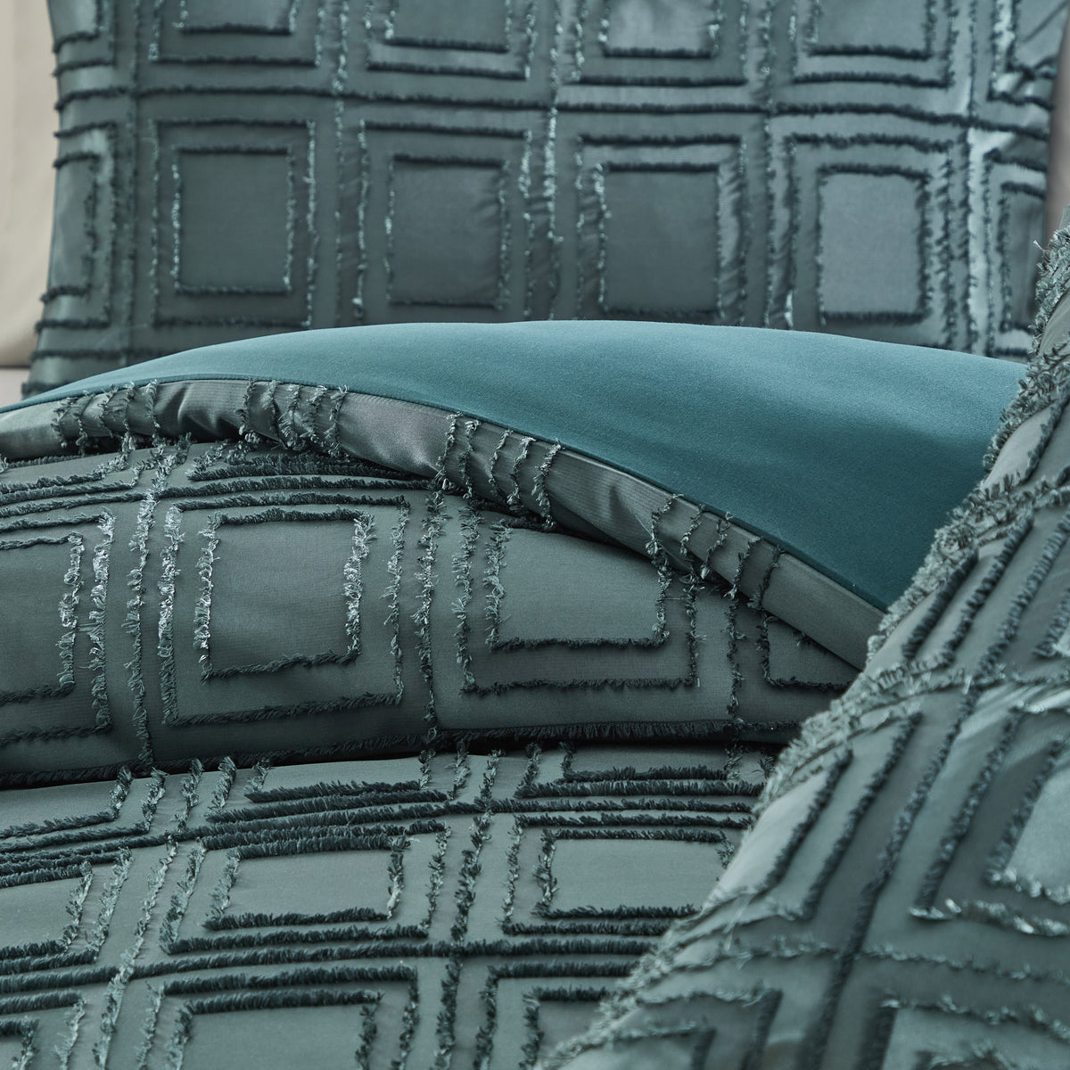 Karl Lagerfeld Paris Satin Clipped 3-Piece Comforter Set