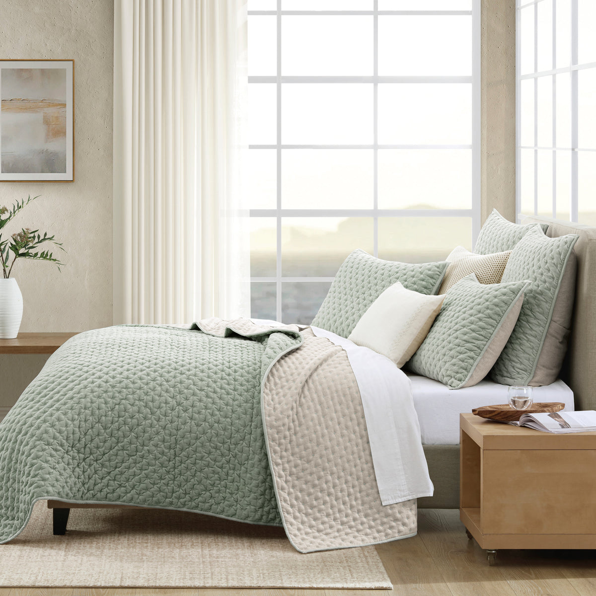 DKNY PURE Velvet Quilt Set