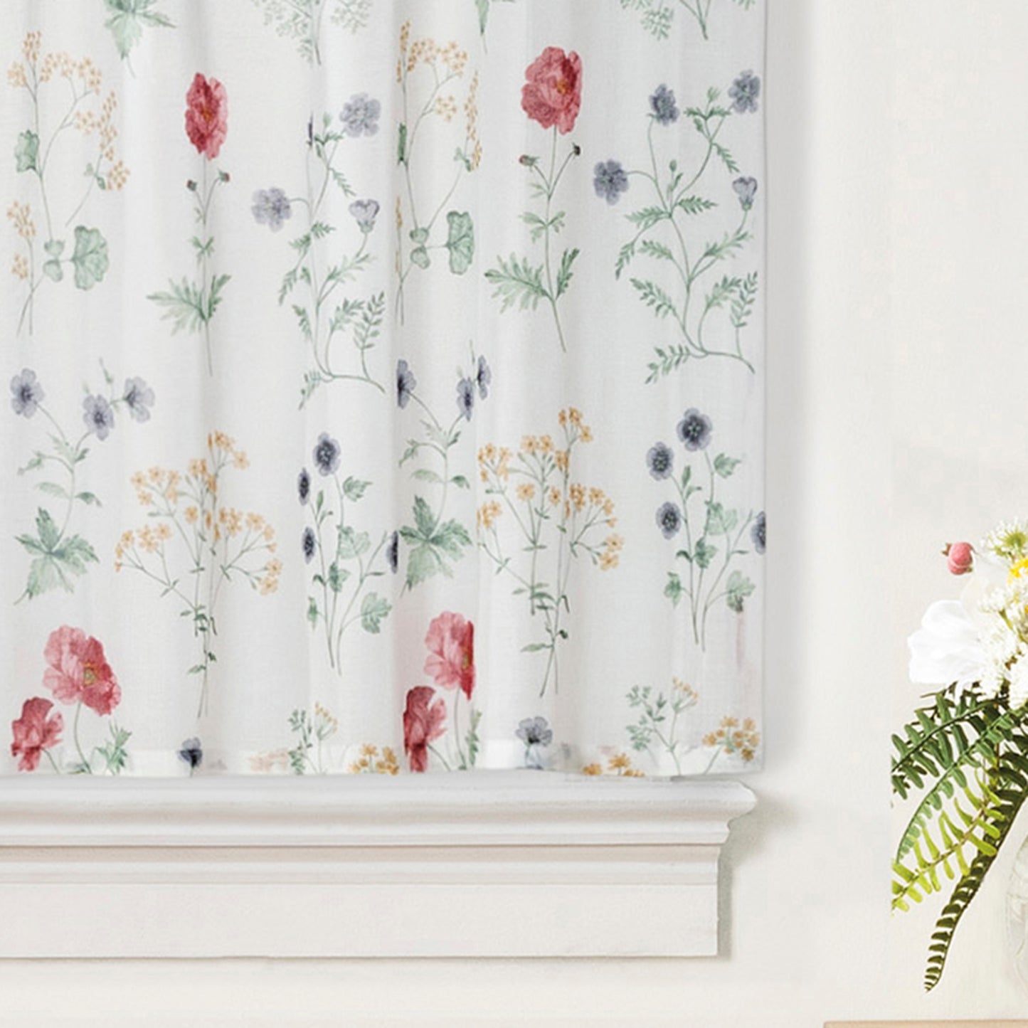 Martha Stewart Martha’s Garden Tailored Valance