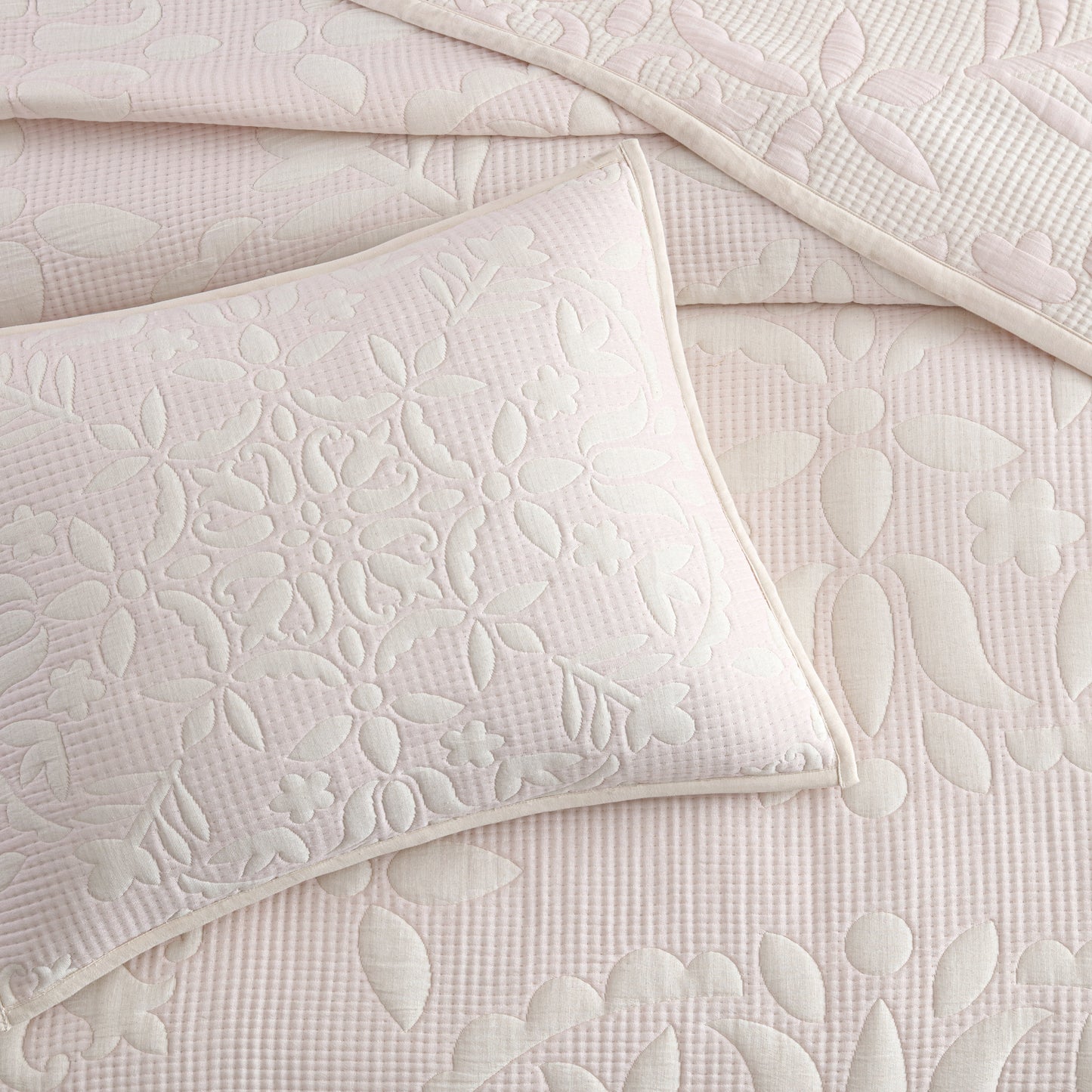 Peri Home Medallion Floral Quilt Set