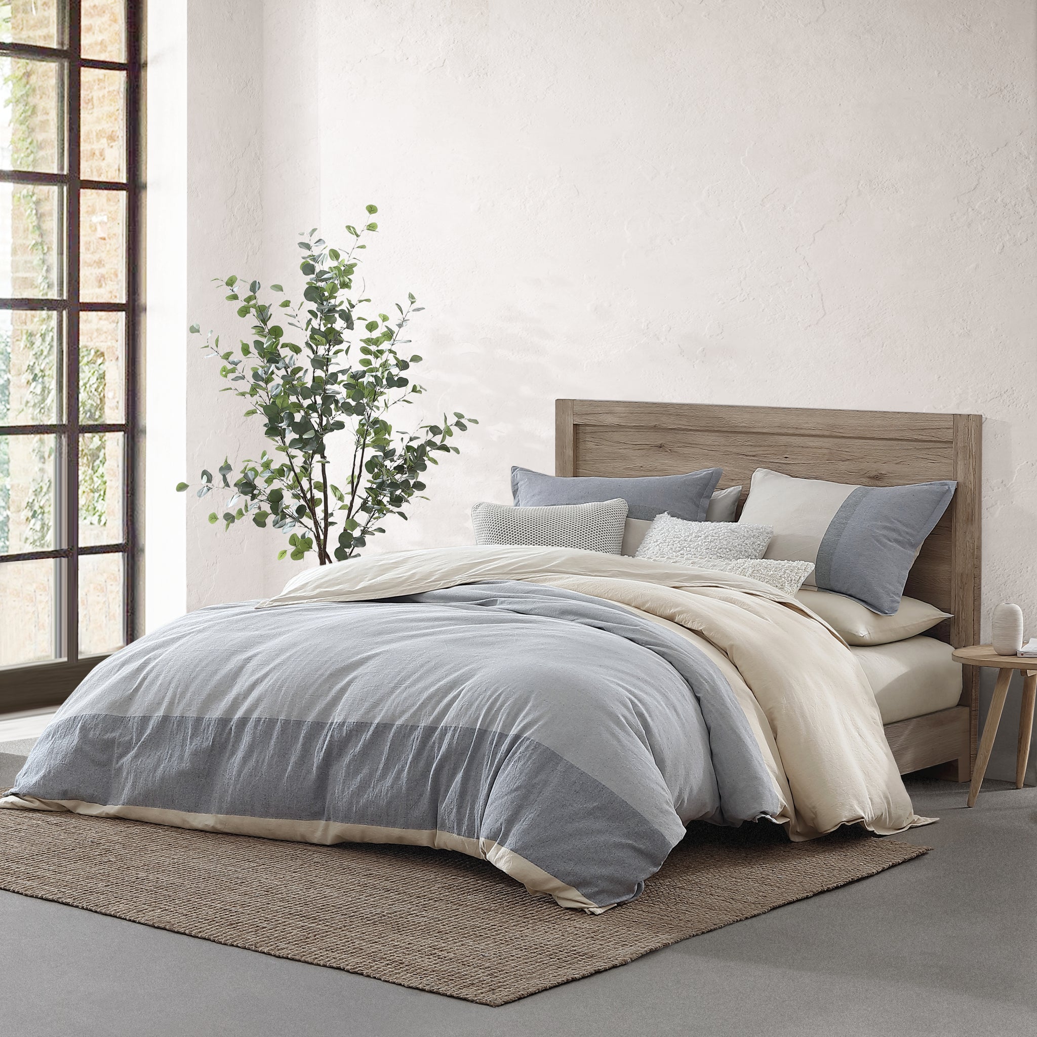 DKNY Pure Recycled Colorblock Duvet Set decoratd