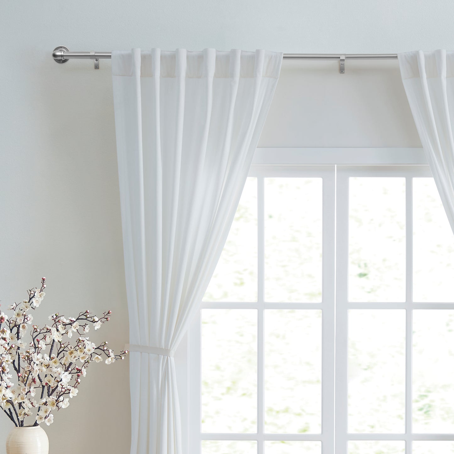 DKNY Wade Curtain Rod Set