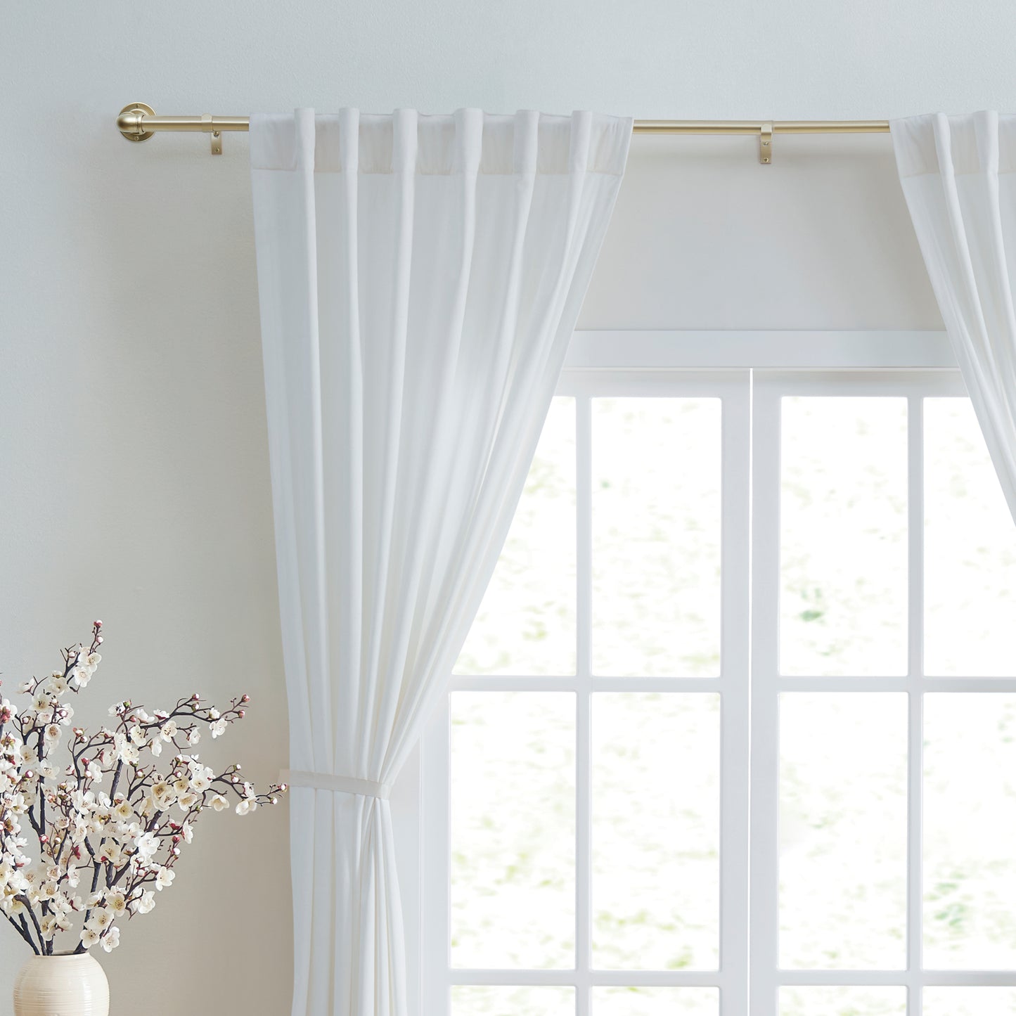 DKNY Wade Curtain Rod Set