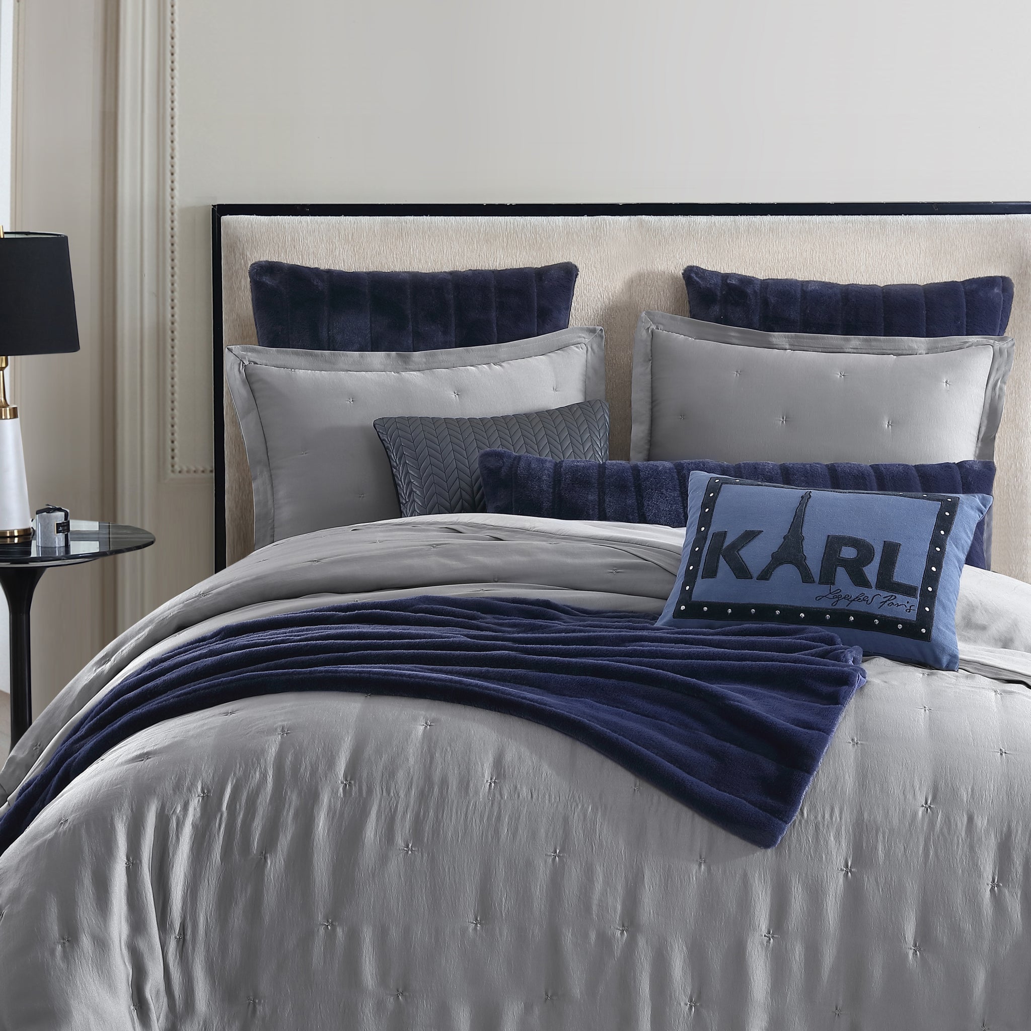 Karl Lagerfeld 5 outlet Piece Queen Comforter Set