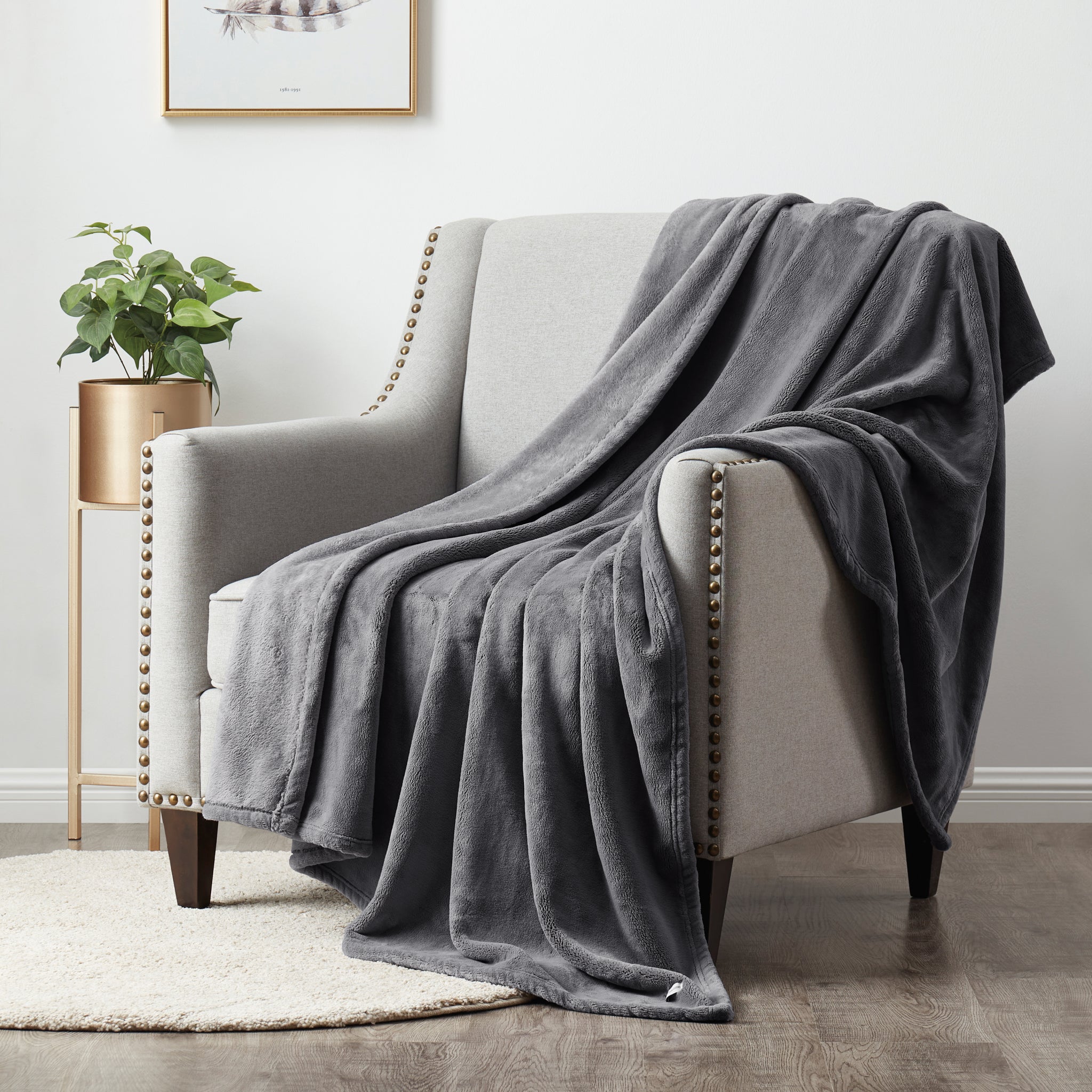 Brookstone blanket with discount sleeves