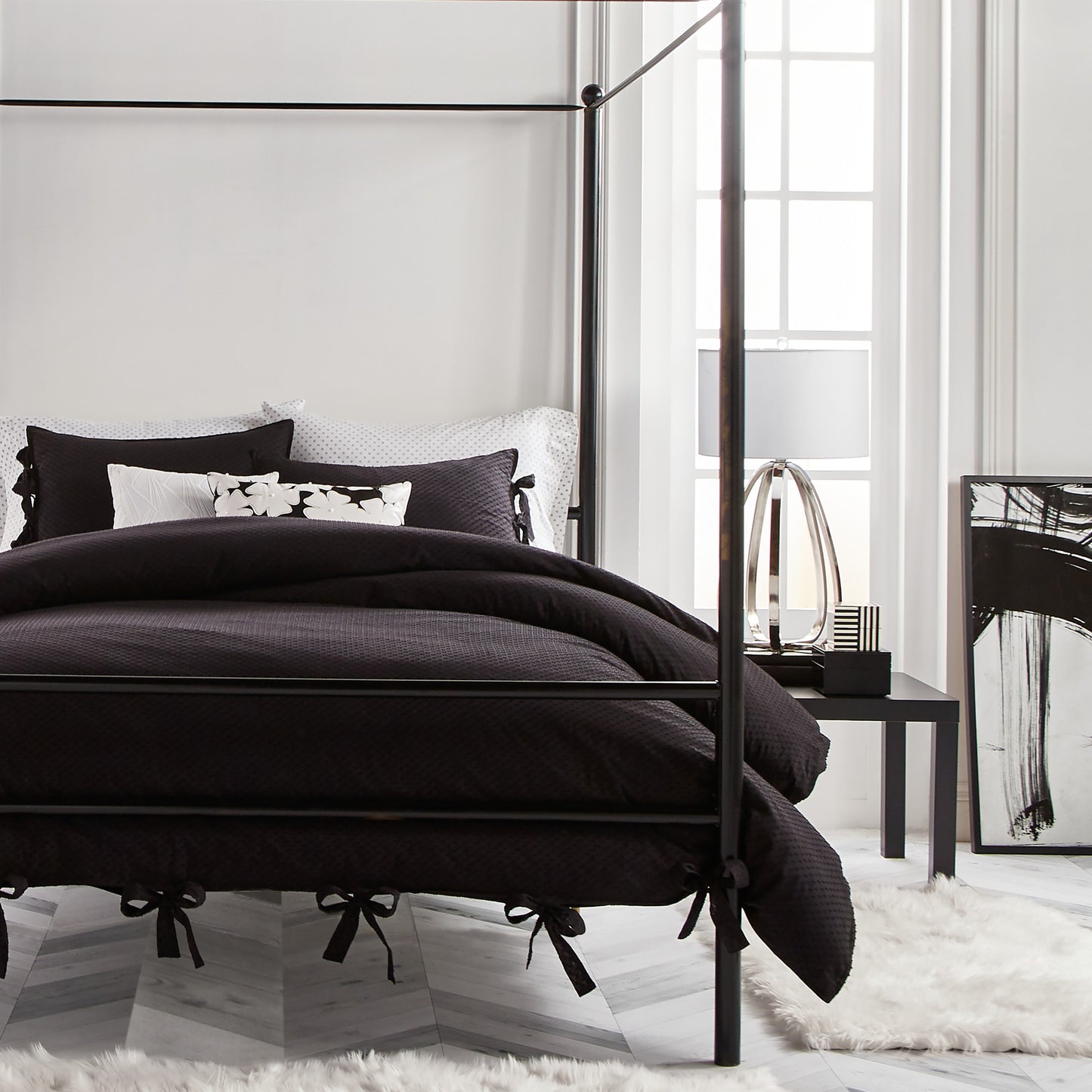 Karl Lagerfeld Paris Paris Dot Comforter Set