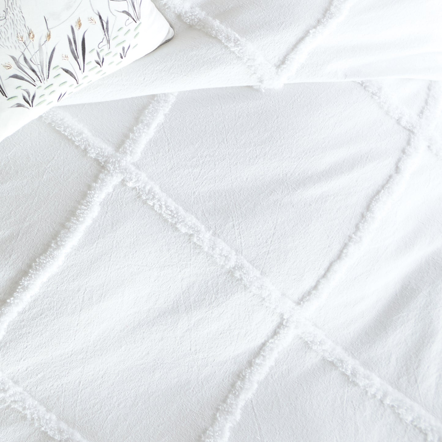 Peri Home Chenille Lattice Comforter Bedding Collection white