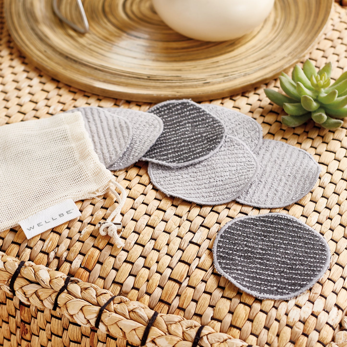 Wellbe Refresh Reusable Face Pads Grey