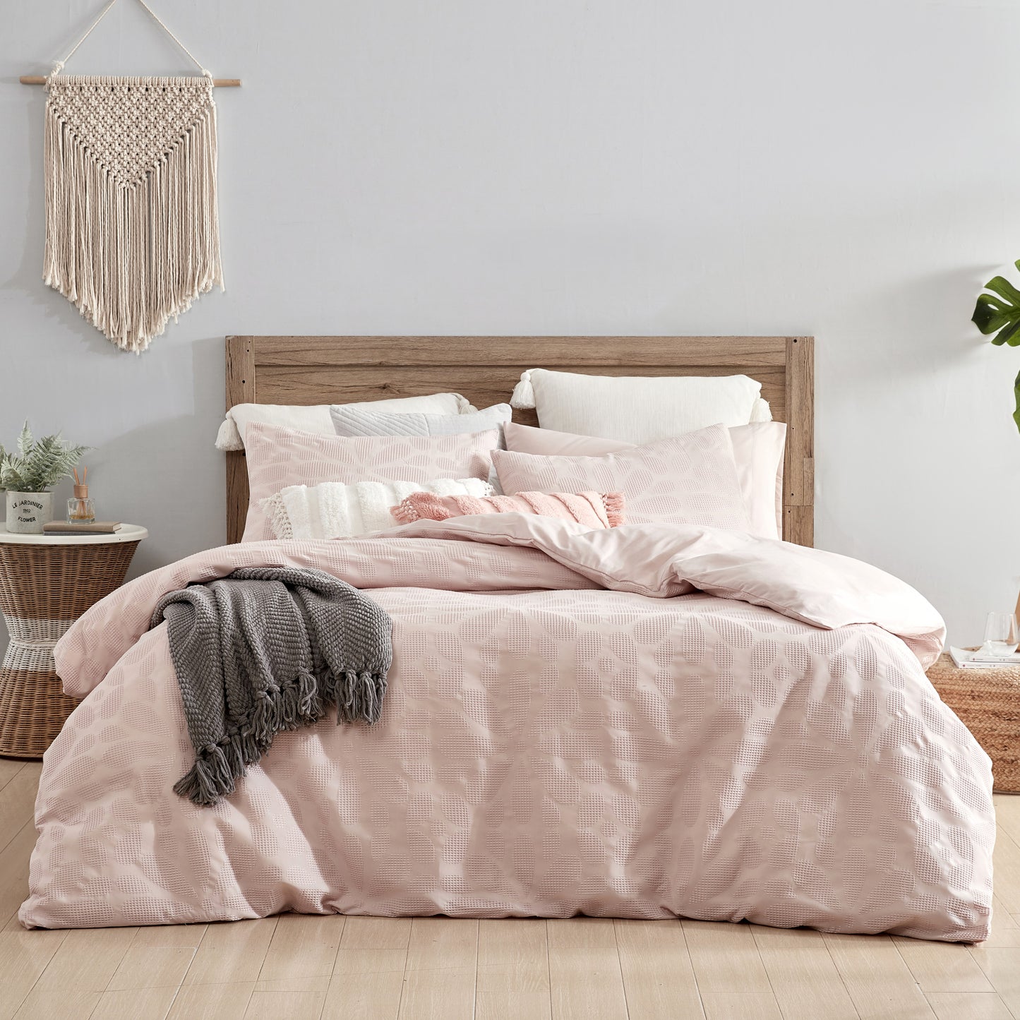 Loft Style Waffle Medallion Bed in a Bag