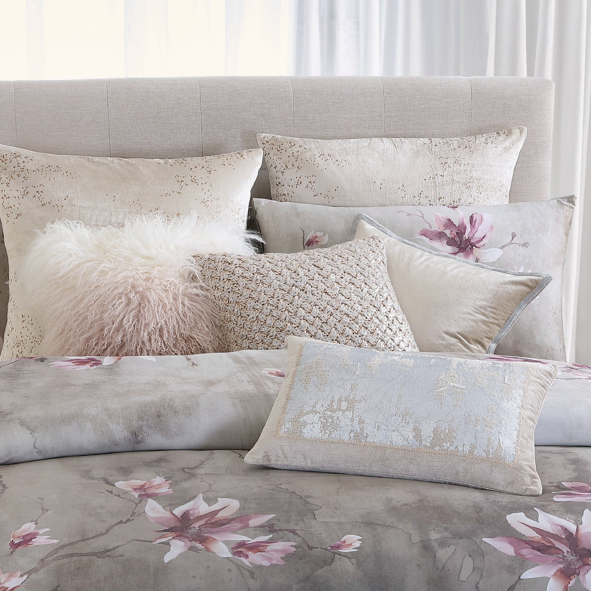 Dunelm quilts and store pillows