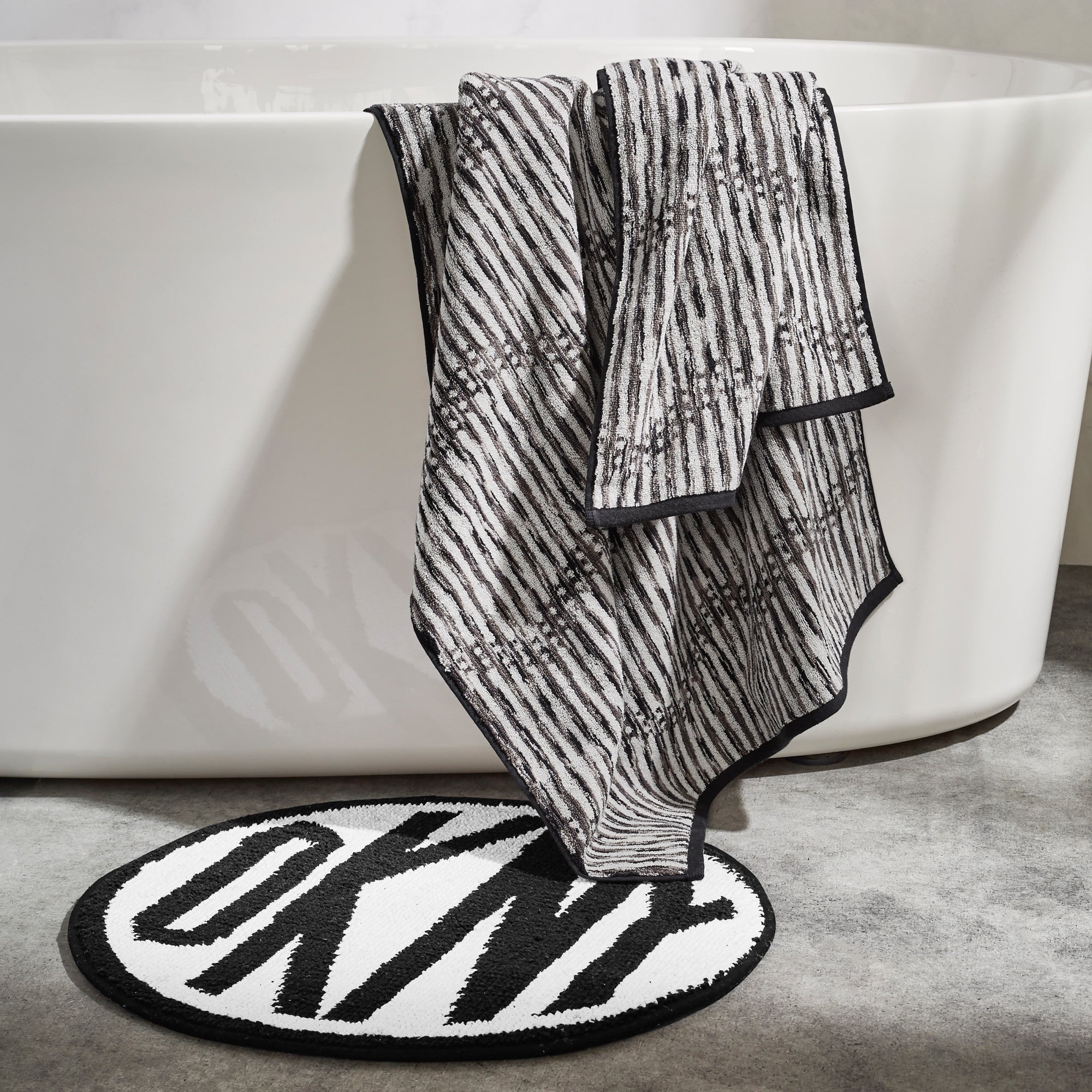 DKNY Dot Chevron Towels decoratd