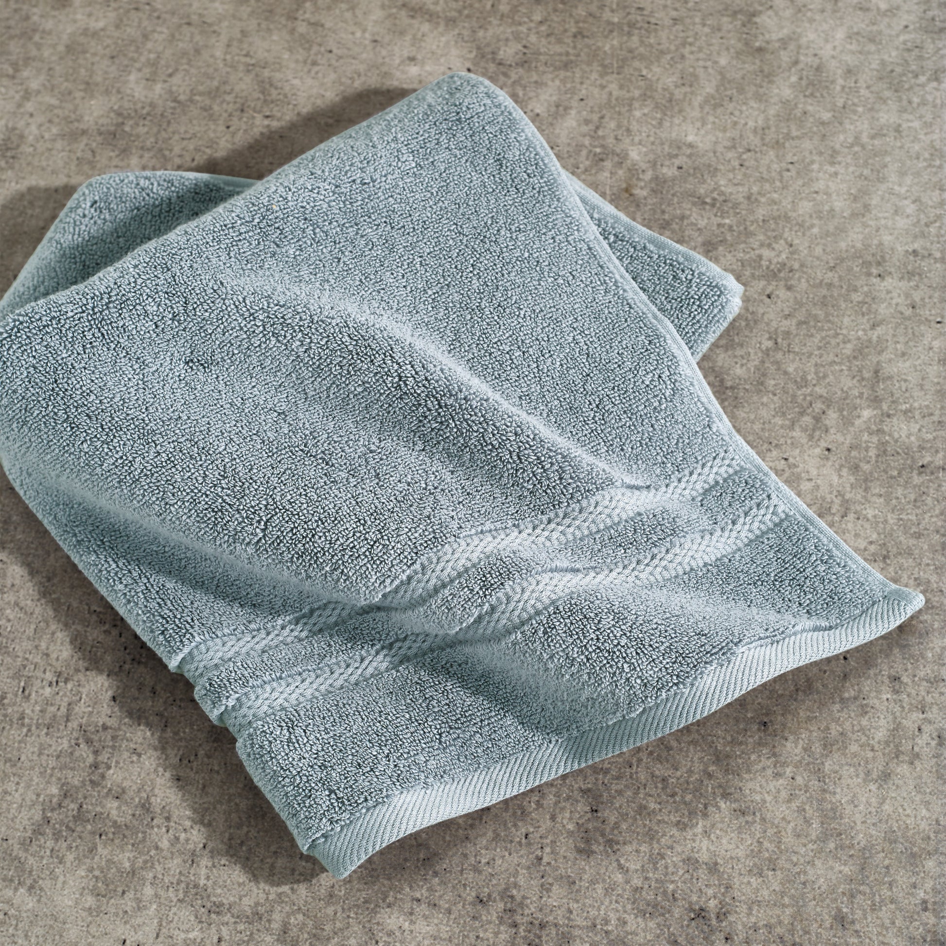 DKNY Brushstroke Ombré Bath Towel