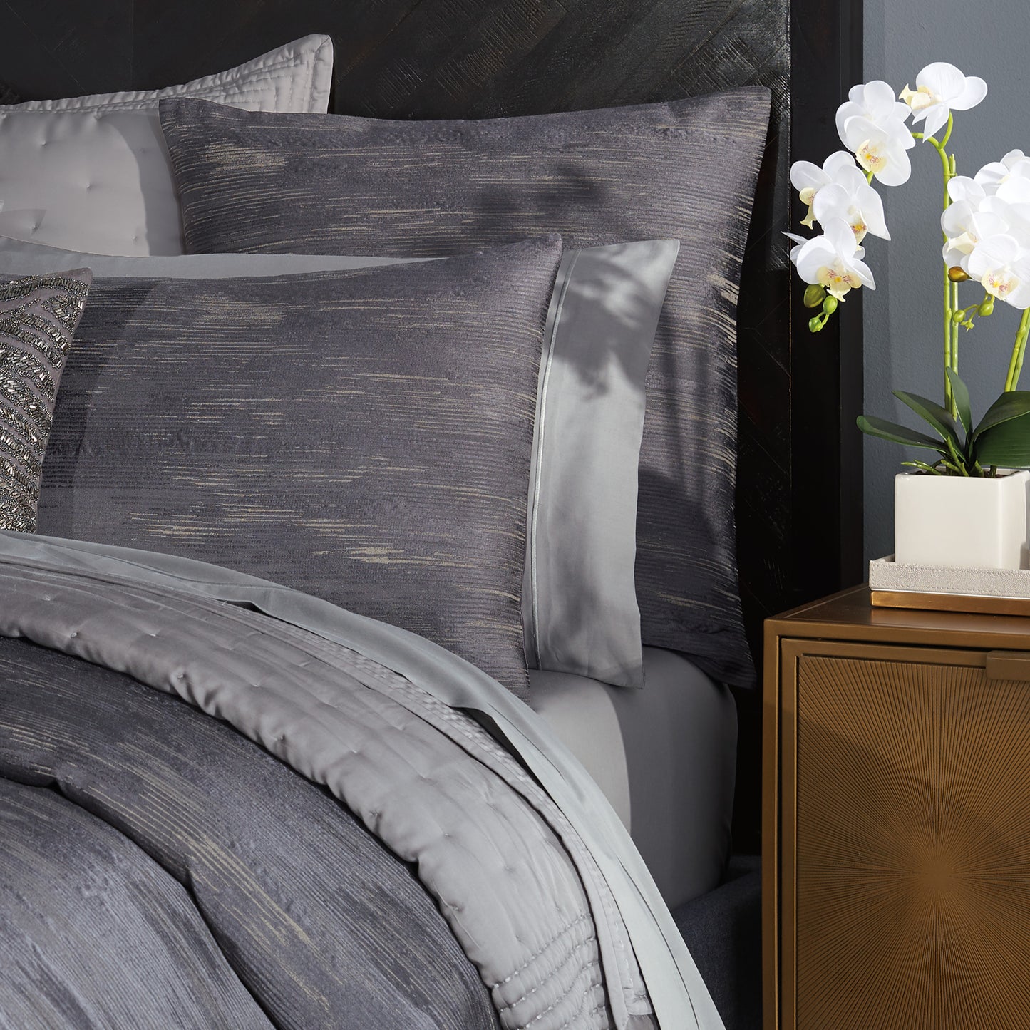 Donna Karan Gravity Duvet Collection