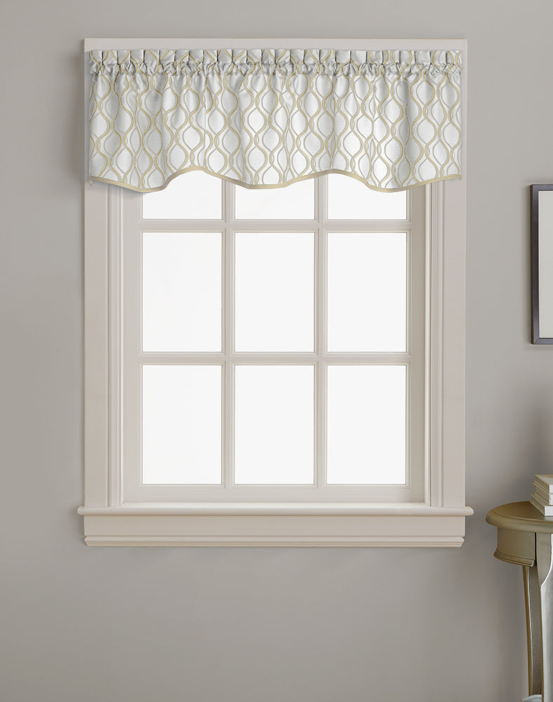 Curtainworks Morocco Scallop Valance Oyster