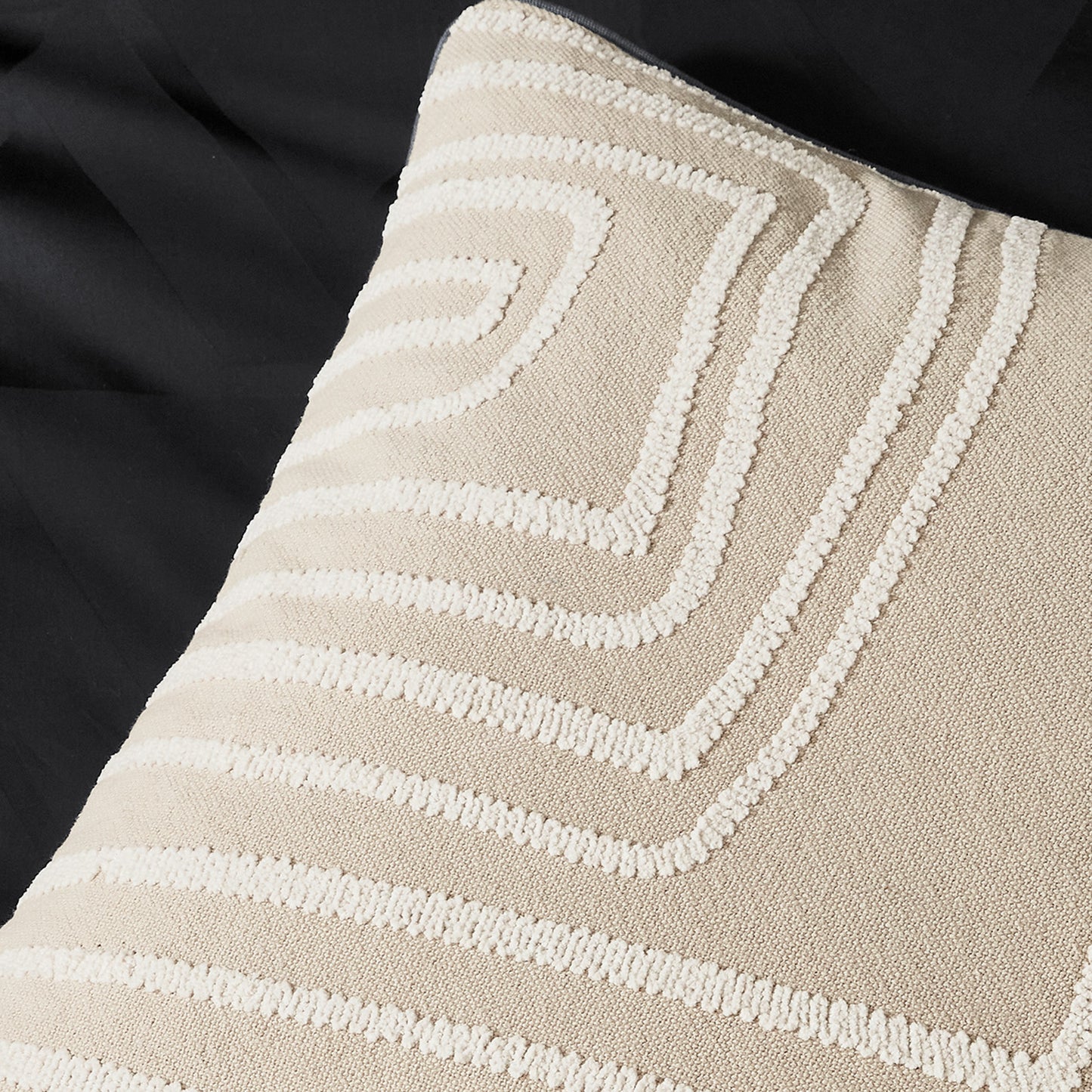 Nalu Kaia Decorative Pillow Linen