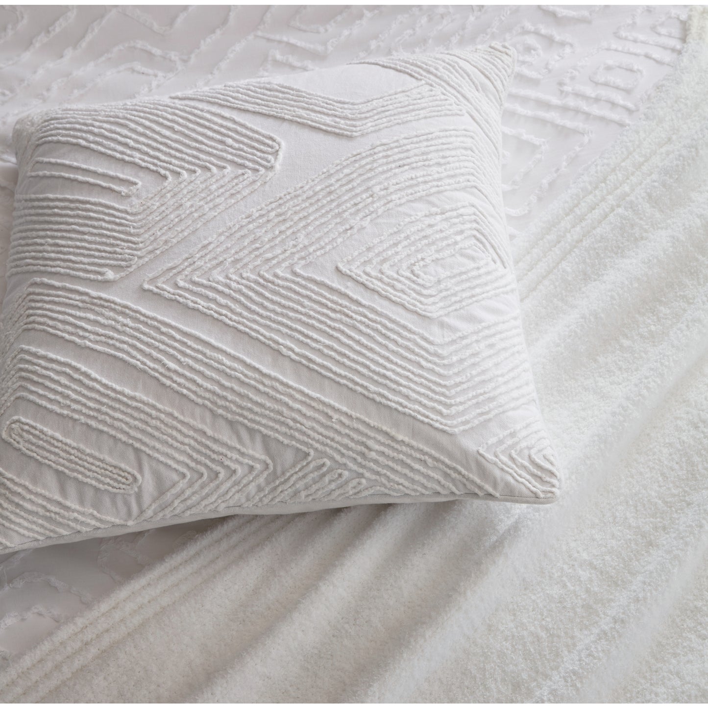Nalu Nohea Dec Pillow White